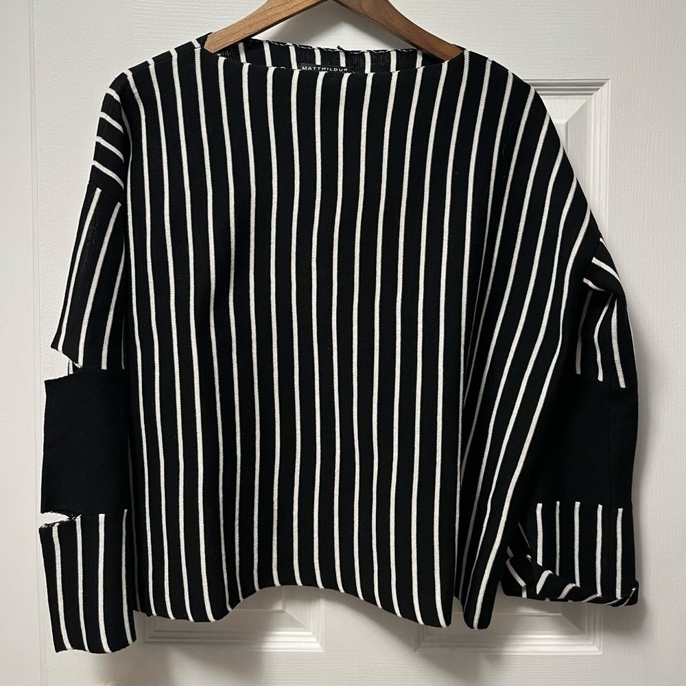 NWT - MattHildur Black and White Striped Box Sweater, Size Women’s Small